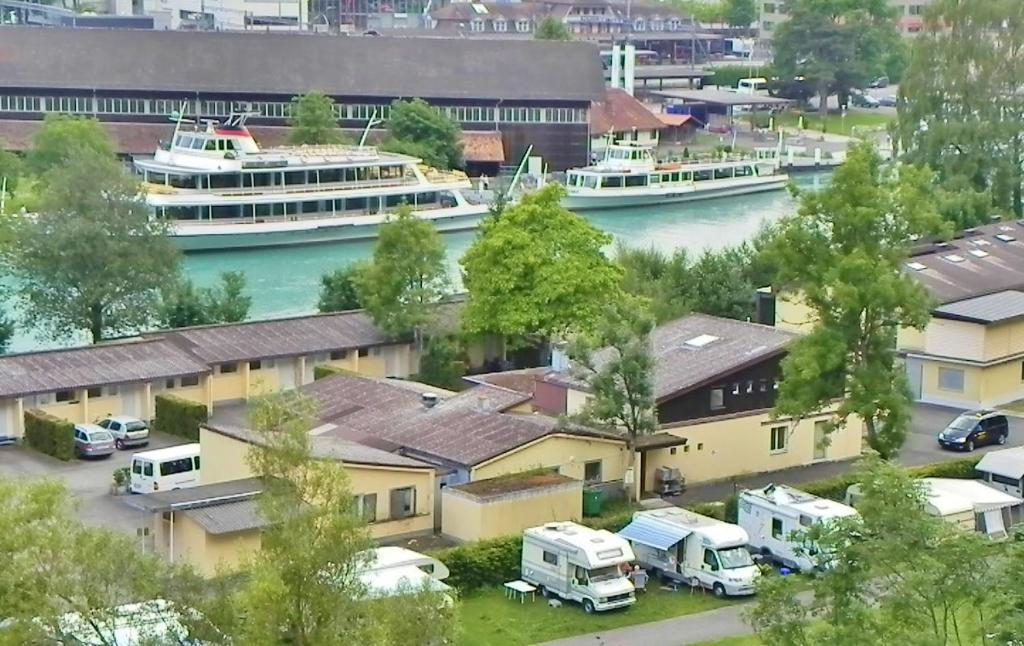 The River Village Інтерлакен Екстер'єр фото